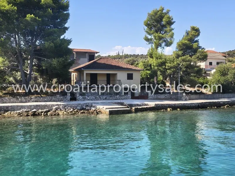 Trogir/Čiovo, kuća, prodaja, 530.000 €