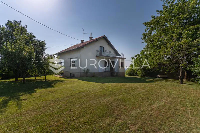 Sveti Juraj Na Bregu, Vučetinec, kuća s pogledom na velikom imanju