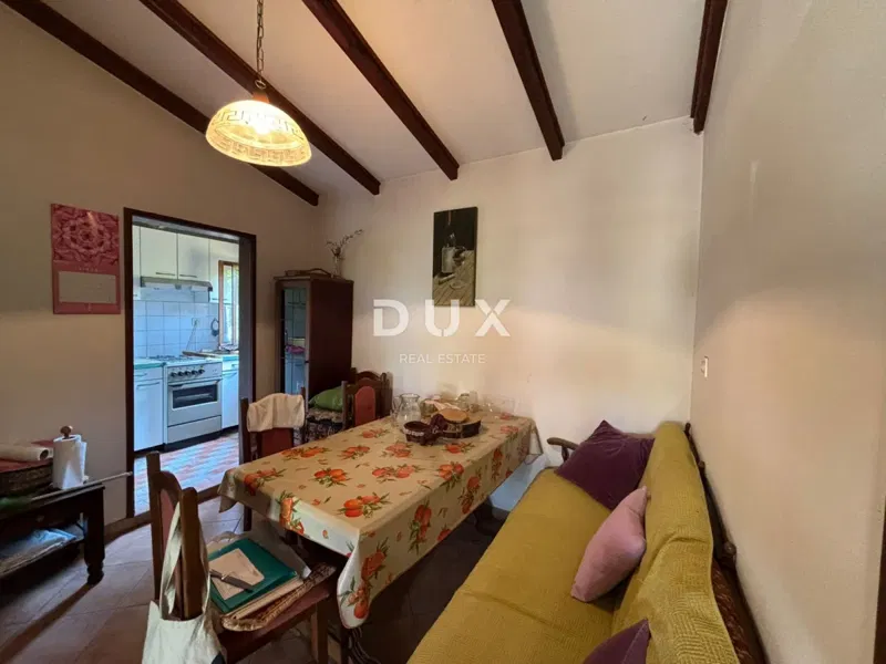 ISTRIA, PULA - Building plot with legalized house! – 2
