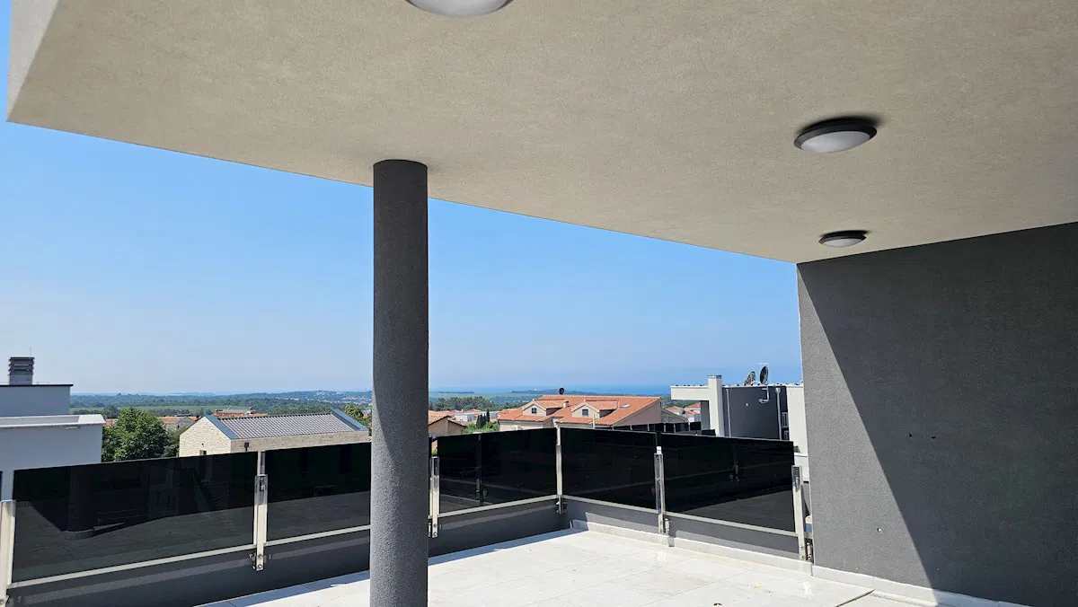 Sky Lounge Penthouse – krovna terasa, more i mediteranski luksuz