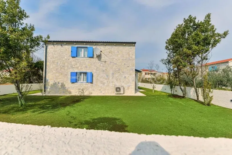 Zadar, Privlaka, for sale, stone house with swimming pool, garden and parking. – 3
