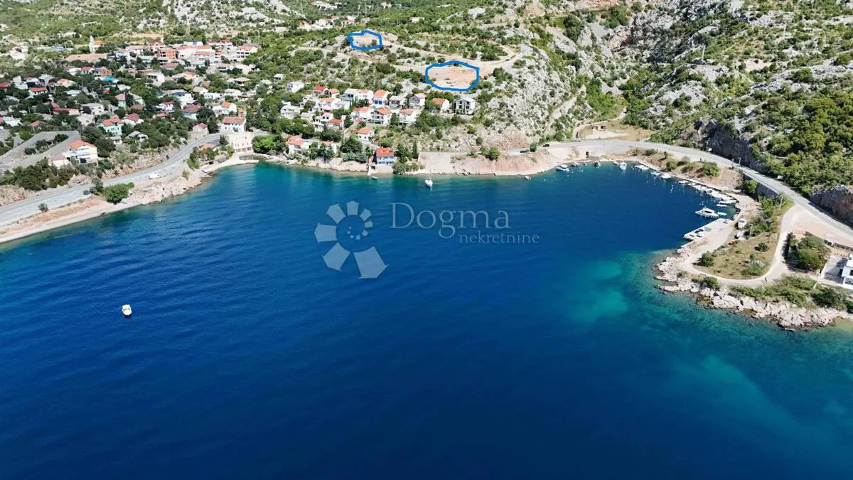 Építési telek Karlobag, 2.200m2