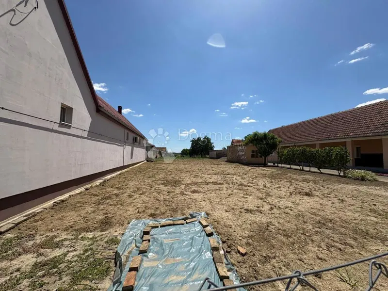 Teren budowlany Bršadin, Trpinja, 2.420m2