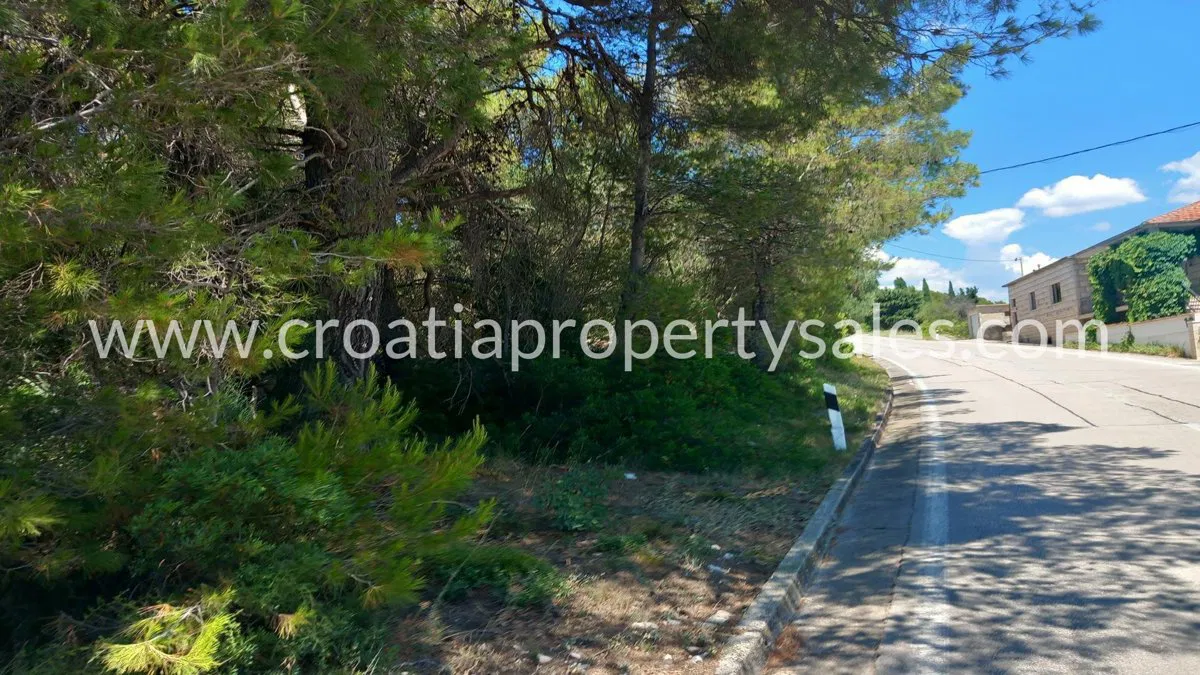 Brač, građevinsko zemljište, prodaja, 150.000 €