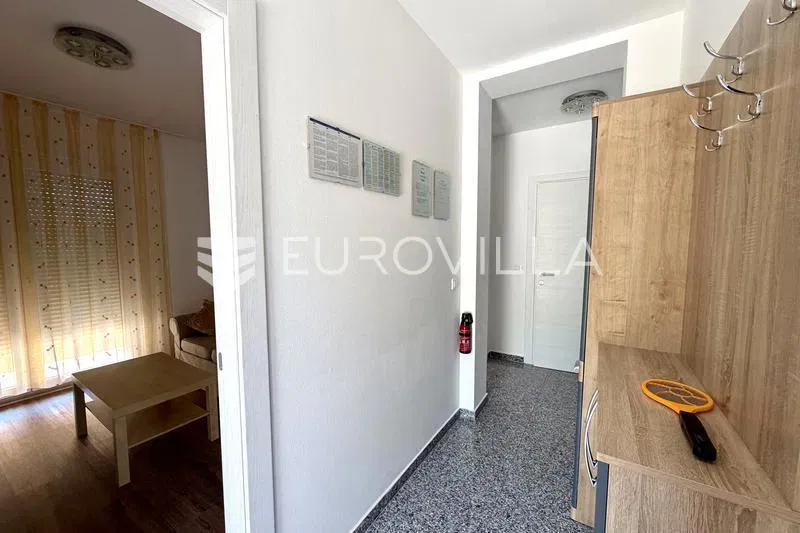 Istria, Peroj, long-term rental of a three-bedroom apartment on the ground floor with a terrace – 3