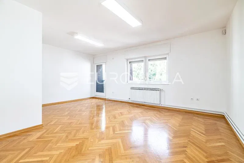Zagreb, Lower Town, commercial space 99 m² – 3