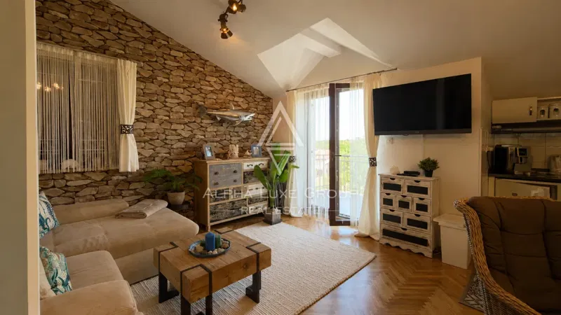 Na sprzedaż – Apartament w Poreču, 66,20 m², widok na morze – 2