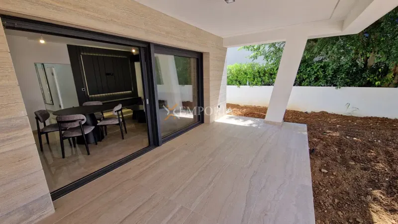 Zadar, Diklo - appartamento arredato al piano terra con giardino, a 100 m dal mare – 2