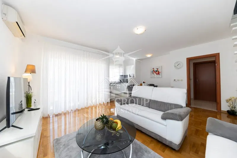 Wohnung Višnjik, Zadar, 77,21m2
