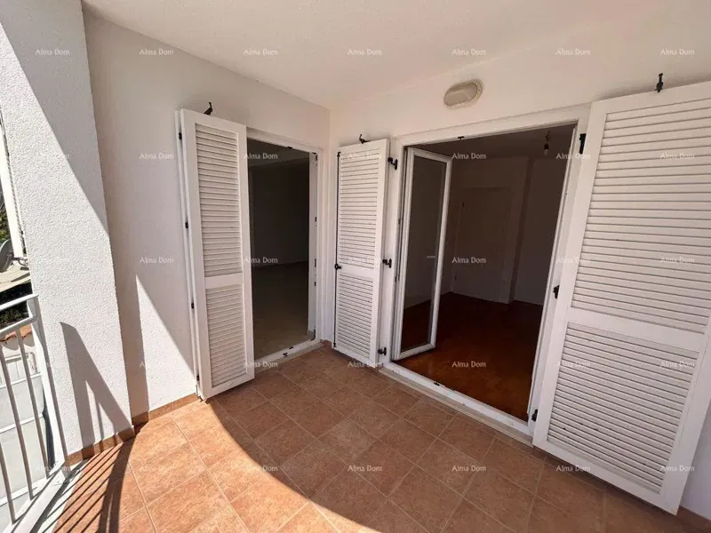Novigrad – spacious four-bedroom apartment, 76 m², 200 m from the sea and Karpinjan beach – 2