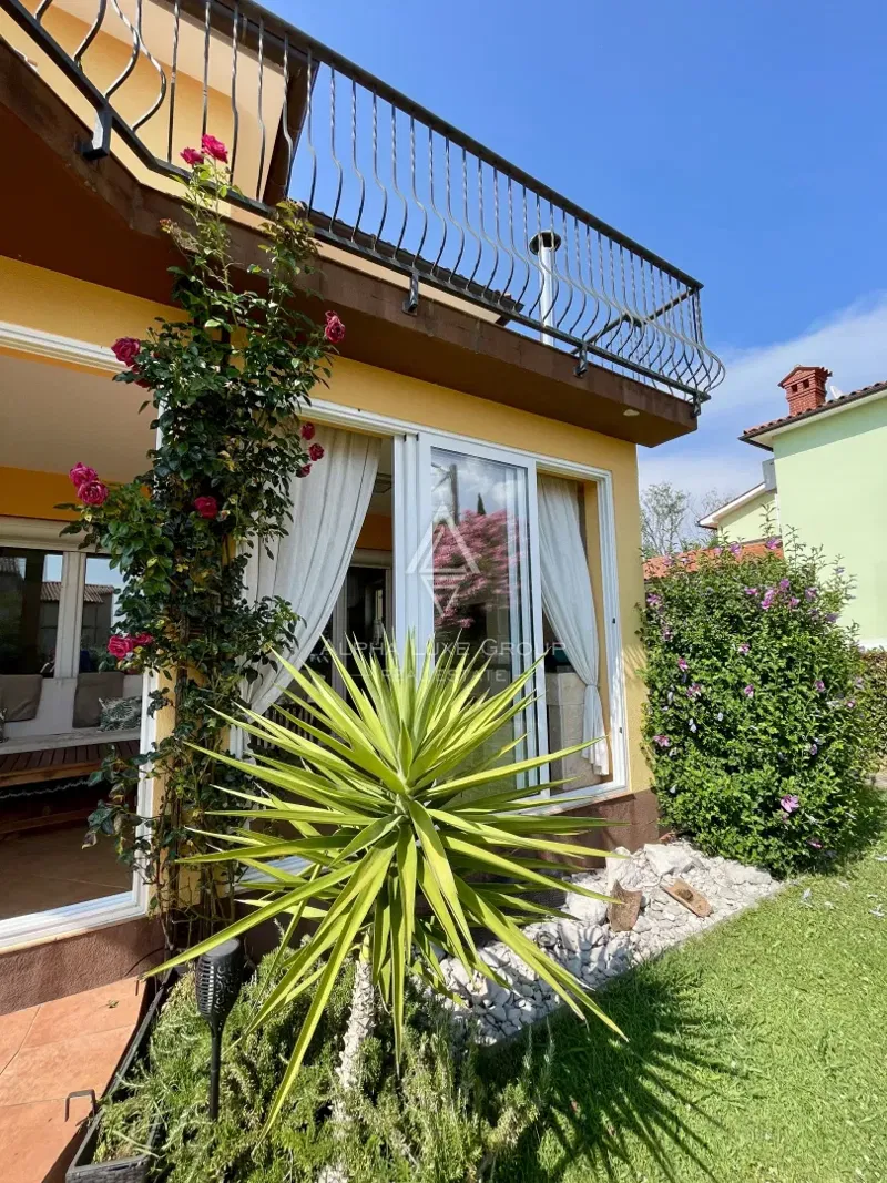 Mediterranean Villa with Pool and Sea View – 3