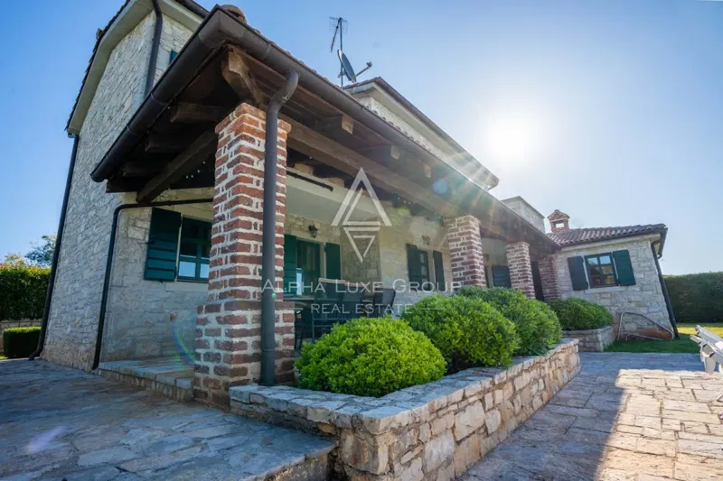 Istria, Poreč Area: Mediterranean Stone Villa with Pool – 2