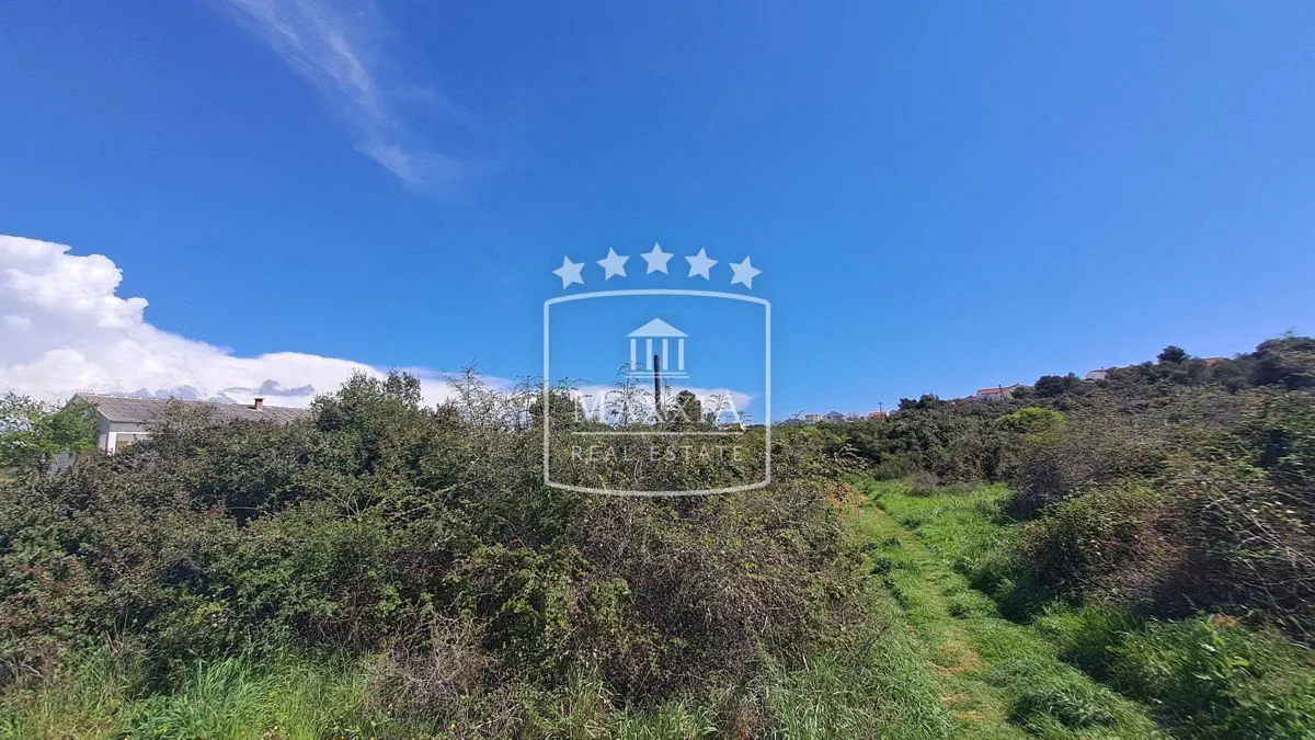 Crno - građevinsko zemljište industrijsko poslovne namjene! 2946m2! 441900 €