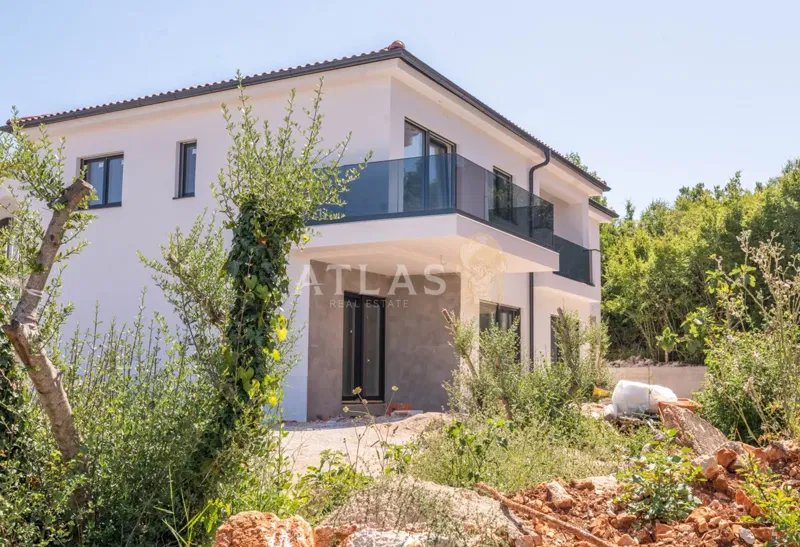 MALINSKA | Moderna villa bifamiliare con giardino – 2