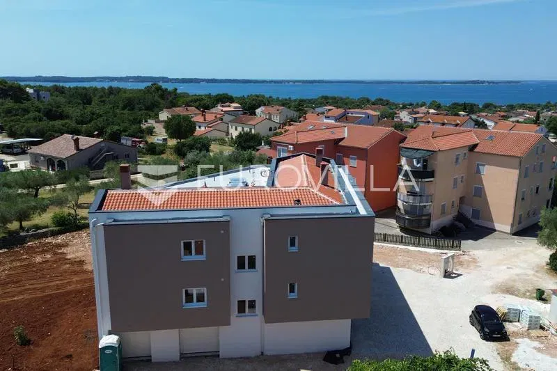 Istria, Peroj, quality two-bedroom apartment in a new building with a garage in a quiet location – 3