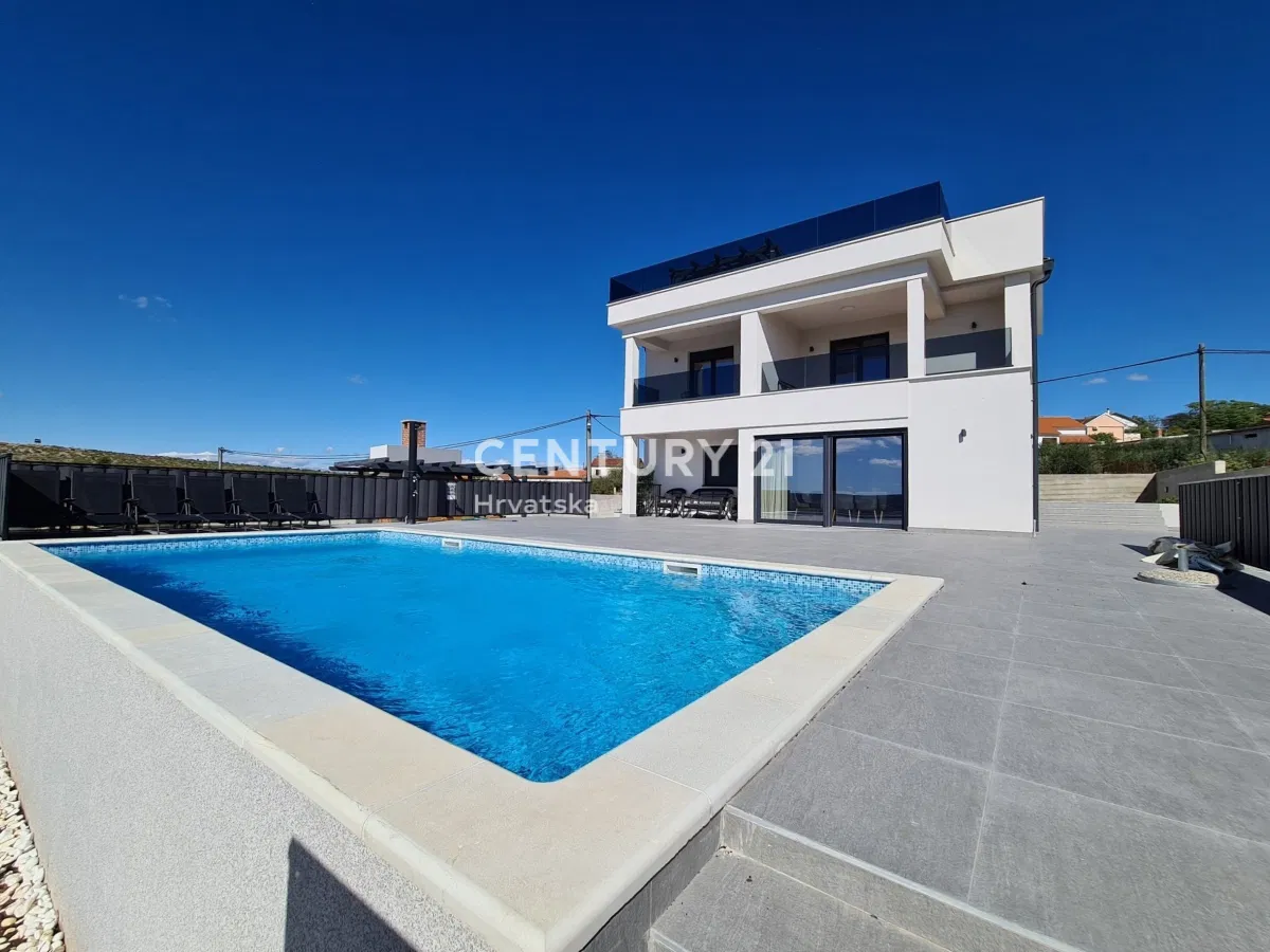 Okolica Biograda naMoru, villa s bazenom