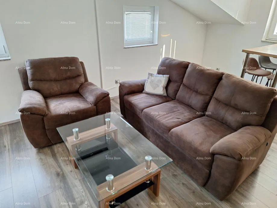 TAR – VABRIGA, STAN U POTKROVLJU, 84 m2