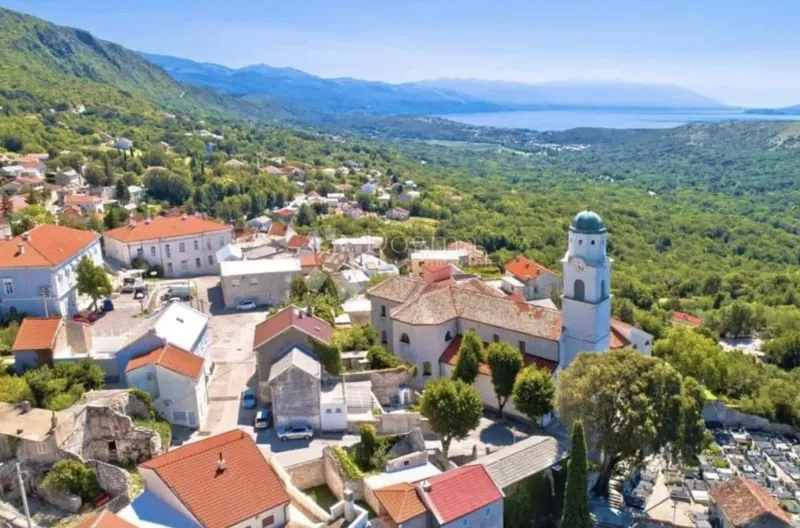 Građevinsko zemljište sa pogledom, Bribir