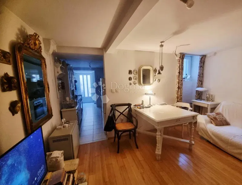 Flat Varoš, Split, 42m2 – 2