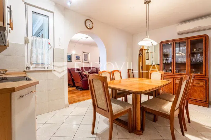 Split, Mertojak, comfortable two-bedroom apartment in a nice building – 3