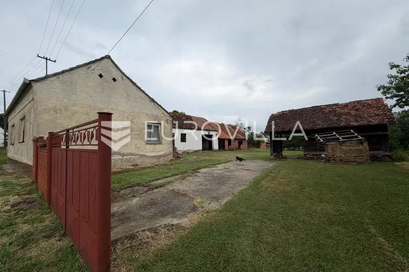 Lapovci - Single-Storey House with an Additional Building Plot – 2
