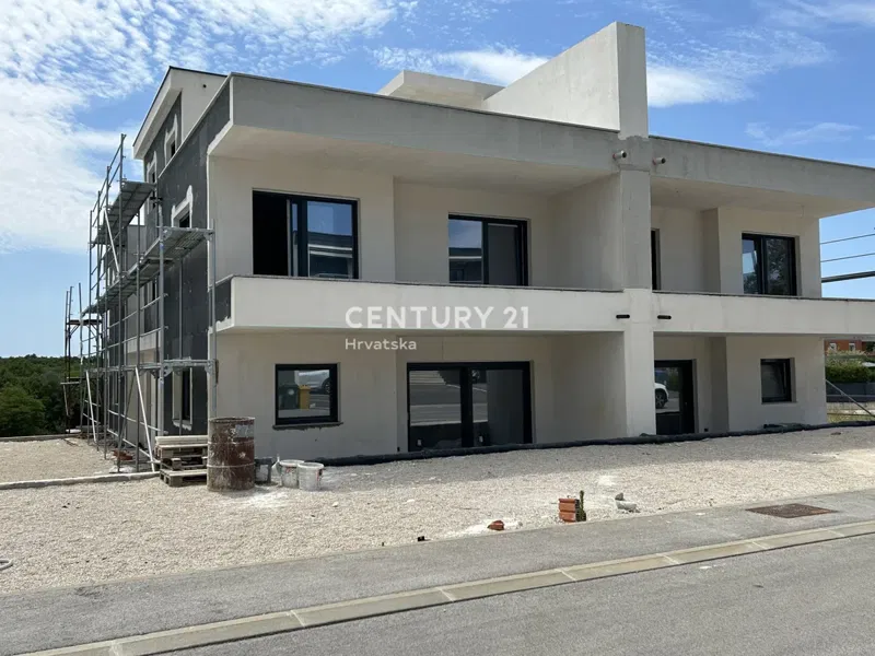 UMAG, DINTORNI, DUPLEX IN NUOVA COSTRUZIONE A SOLO 2 KM DAL MARE – 3