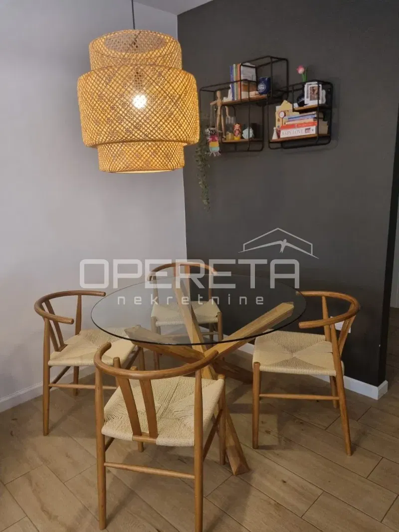 Appartamento Split Sukoišan – 2 camere da letto e loggia – 2