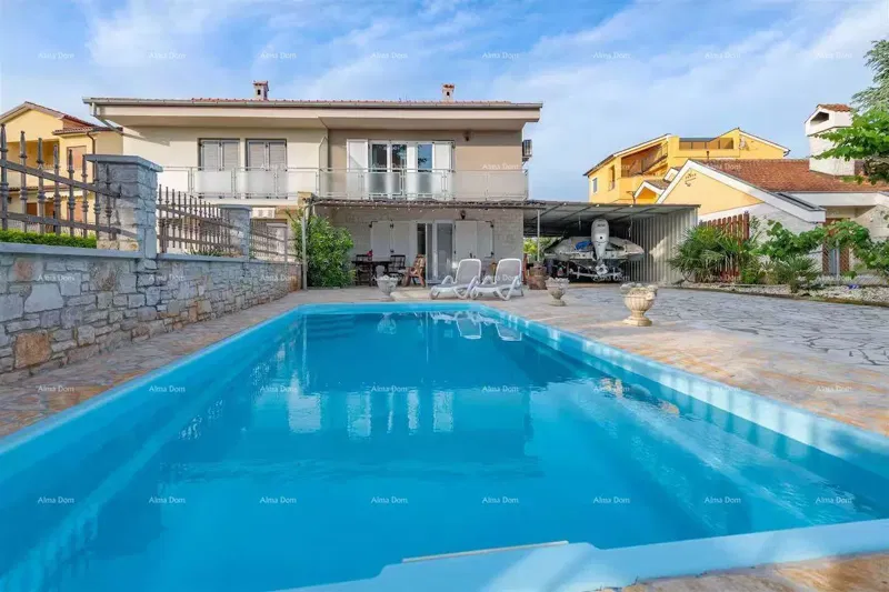 Eccellente opportunità! Vendita - casa attraente con piscina e giardino curato, Banjole! – 2