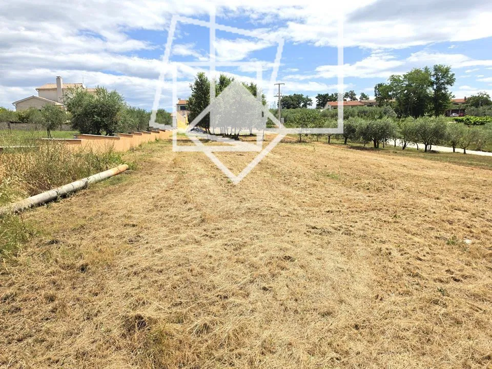 Baugrundstück in der Nähe von Poreč – Ruhige Lage zwischen Kaštelir und Vižinada