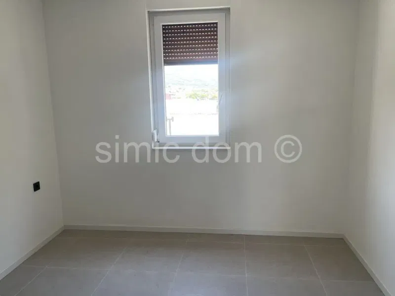 Spacious apartment near the beach, Grebastica – 2