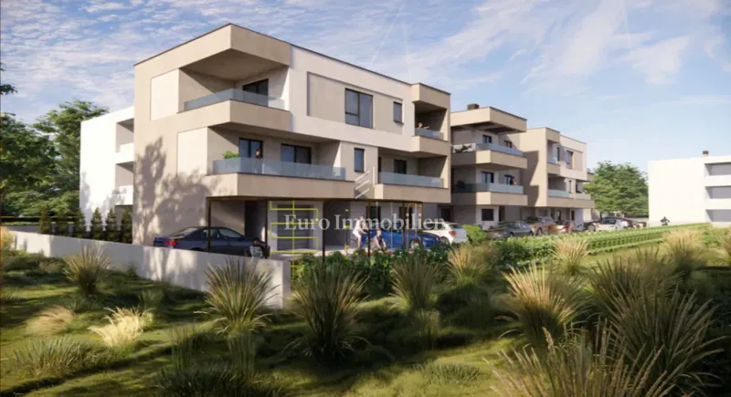 Spacious 2nd-floor apartment in new building, Pula – 2