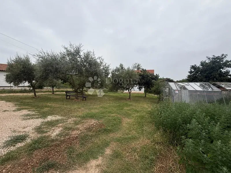 Terreno edificabile Umag, 546m2 – 2