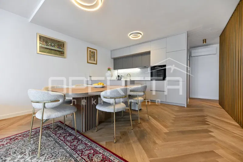 Luxurious four-story apartment with panoramic sea views and spacious terraces – Podstrana – 2