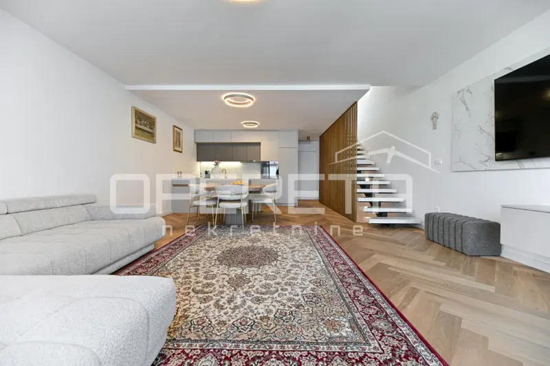 Luxurious four-story apartment with panoramic sea views and spacious terraces – Podstrana – 3