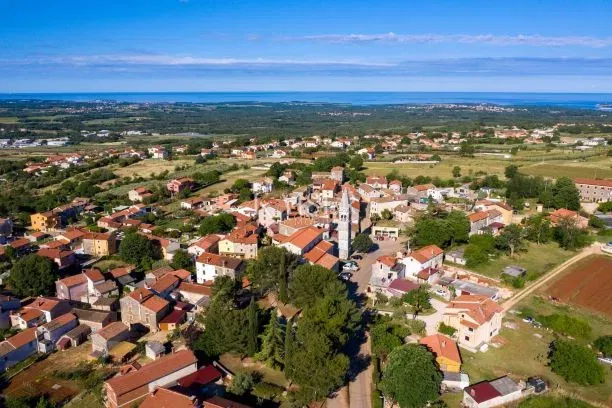 Istrien, Poreč - attraktives Baugrundstück 1161 m2