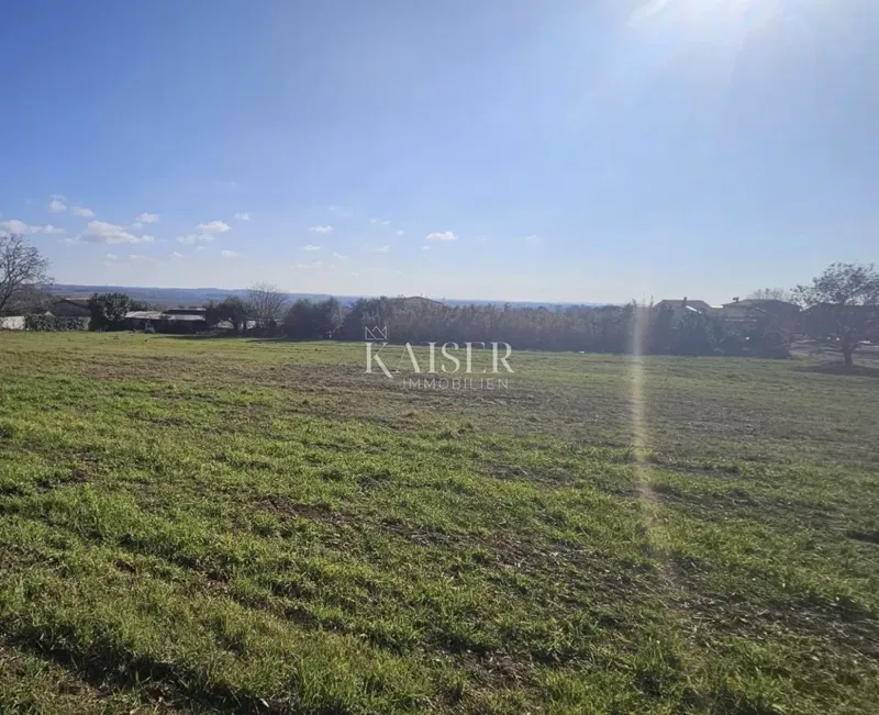 Istrien, Poreč - attraktives Baugrundstück 1071 m2