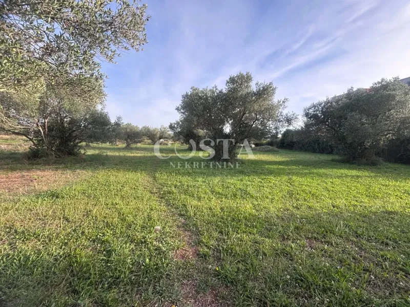 BIOGRAD, TURANJ - Građevinsko zemljište 400 m od mora