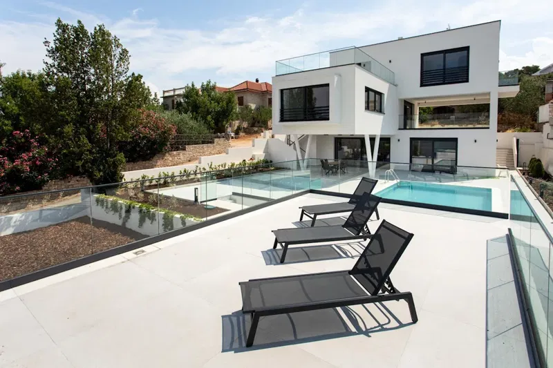 Luksuzna vila u prvom redu do mora - Villa Diamento