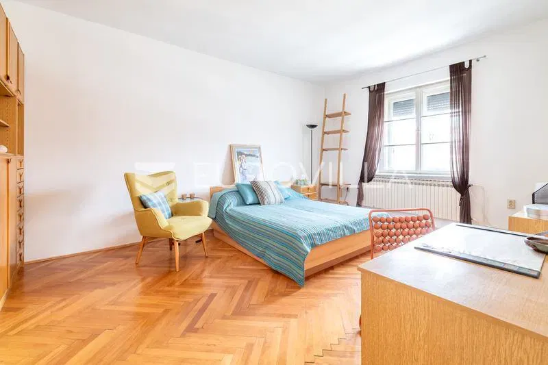 City Center - Spacious Two-Bedroom Apartment of 81 m² in an Excellent Location – 3