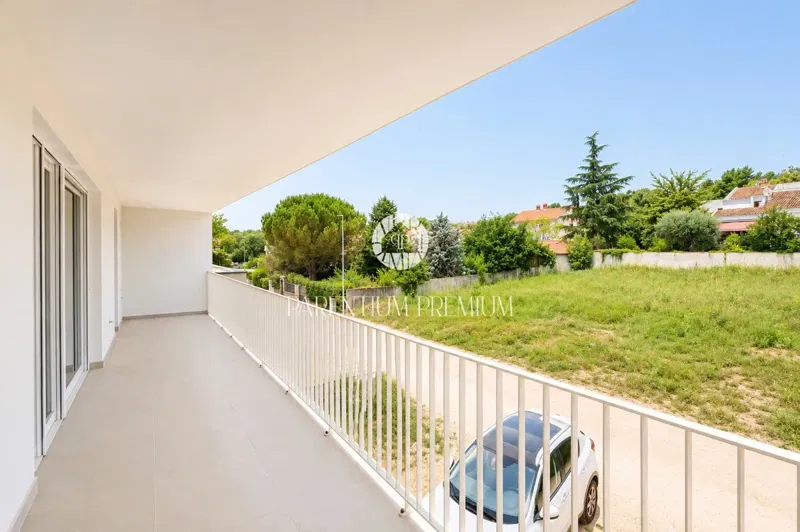 Umag, appartamento al 1° piano di 79m², 1500m dal mare – 2