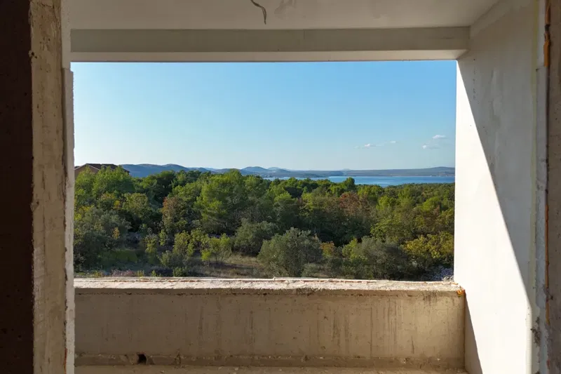 Villa con vista mare e piscina, in fase di costruzione al grezzo – 3