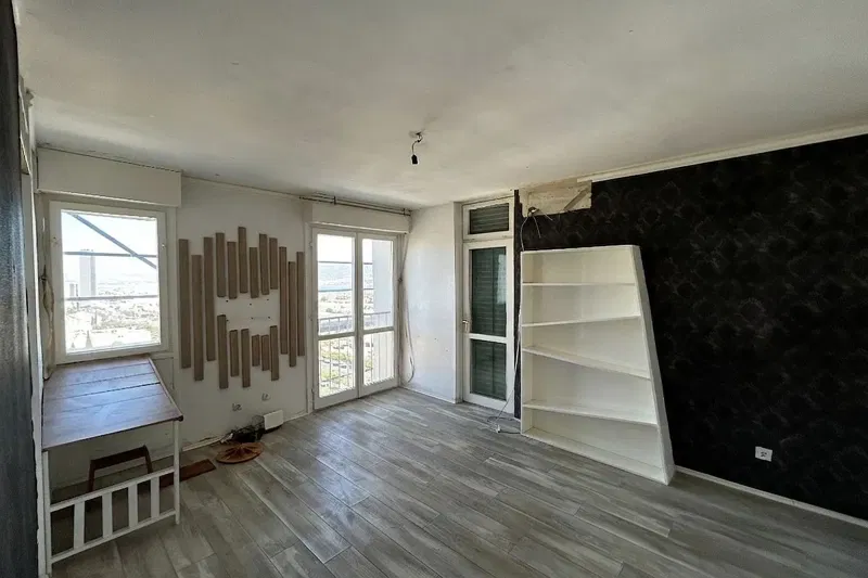 Appartamento con tre camere da letto e vista mare – 2