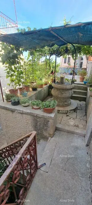 In italiano, il titolo si traduce come: – 2