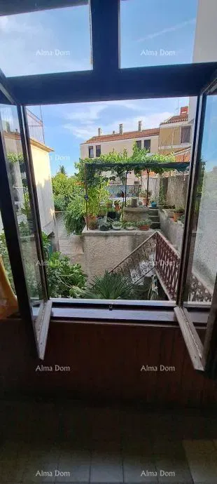 In italiano, il titolo si traduce come: – 3