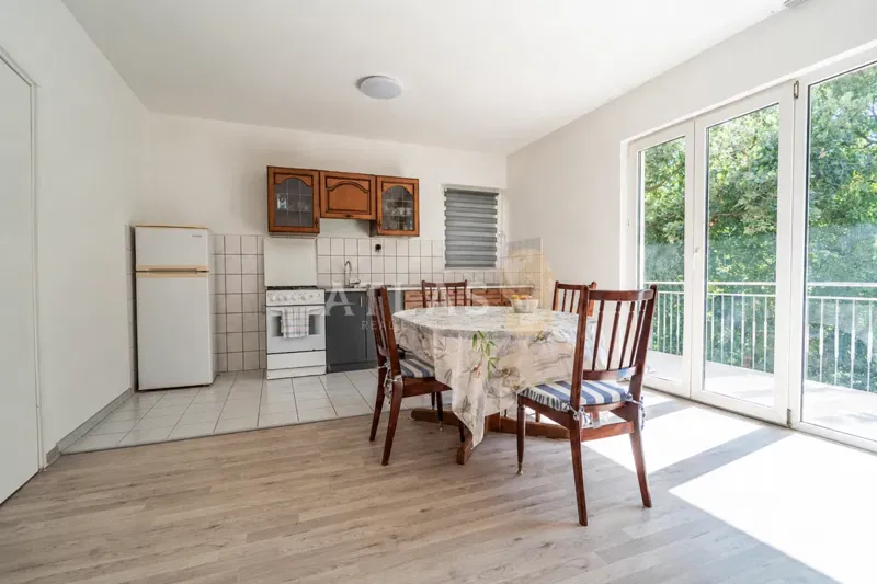MATULJI | TWO-ROOM APARTMENT + 2 PARKING SPOTS! – 2