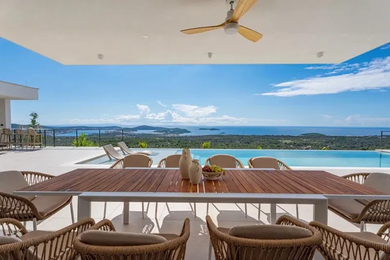 Exkluzív tengerre nyíló panorámás birtok - Vila Velmaris