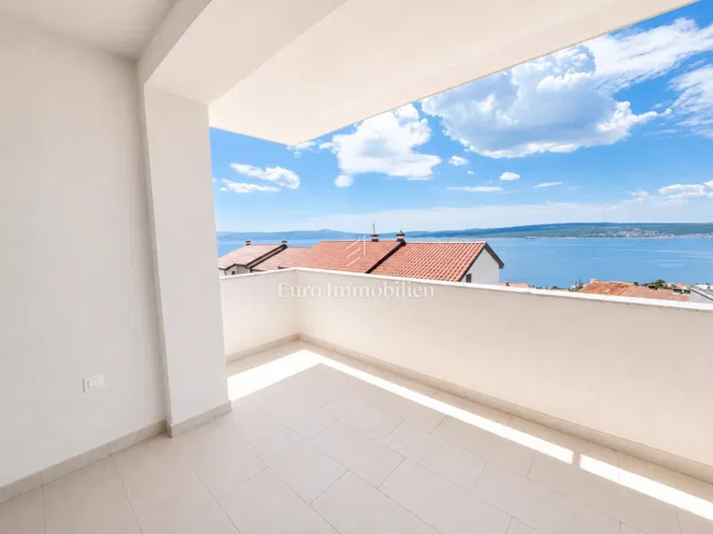 Moderno appartamento con vista mare e 2 posti auto – 2