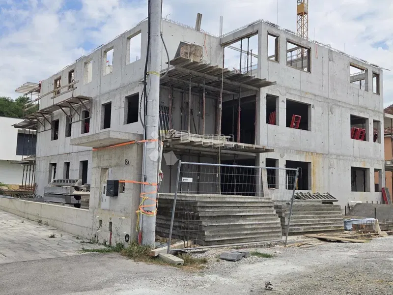 Flat Sesvetska sela, Sesvete, 128m2 – 2