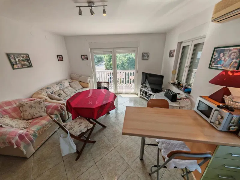Appartamento 72m2 con due balconi e parcheggio – 3