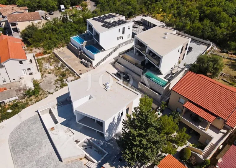 Jadranovo, semi-detached house with pool in raw construction – 2